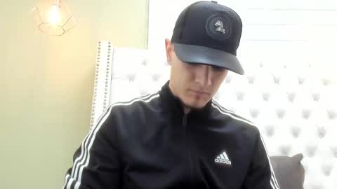 david_victoriaa online show from September 18, 1:15 pm