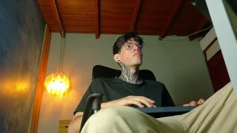 daviid_huge online show from May 9, 7:09 pm