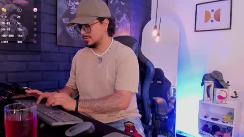 David Evans online show from March 4, 10:51 pm