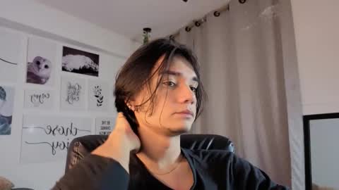 davoxer online show from December 4, 4:12 am