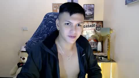 JC LOVER BOY online show from January 4, 11:17 pm