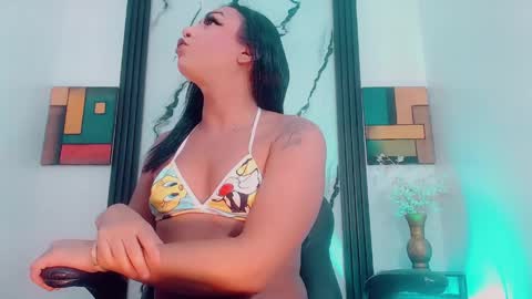 dayana_dias online show from April 10, 11:15 am