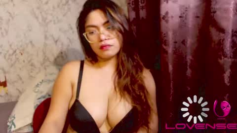 daze2love online show from December 25, 6:20 am