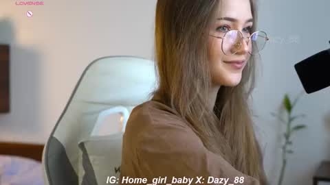 Snapshot of dazy_88 chatting on October 9, 3:23 am Dazy My Fansly online show from October 9, 3:23 am
