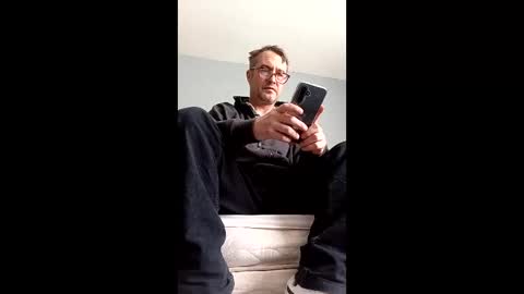 Dazzill online show from March 11, 2:42 pm