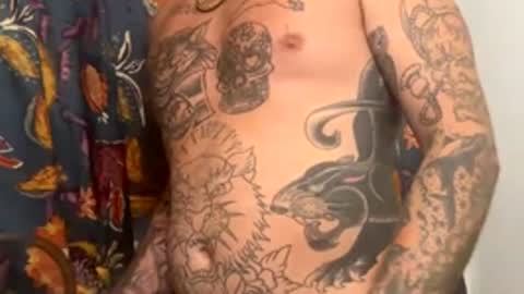 dcwells1992 online show from April 20, 8:17 am