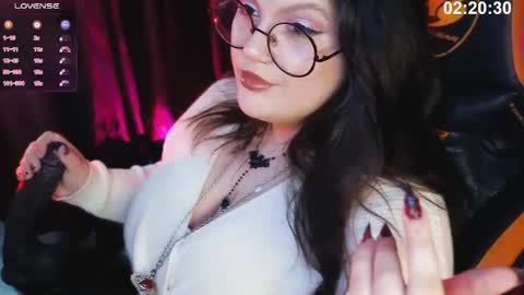 Luna online show from April 3, 8:16 pm