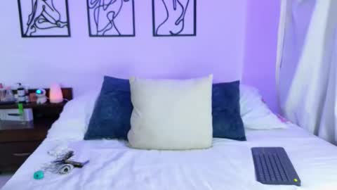 Andres online show from March 4, 10:29 pm