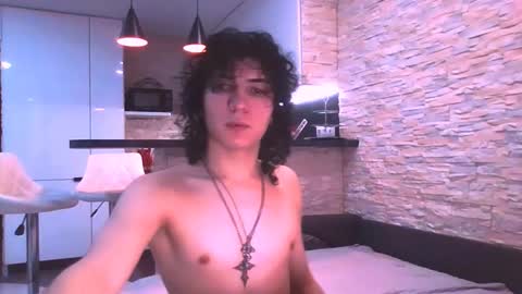 dean_raven online show from February 4, 11:08 pm