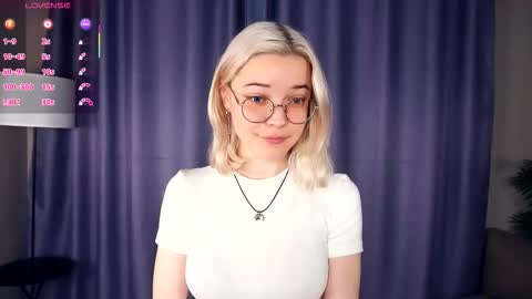 Charlie 18yo online show from November 26, 5:37 am