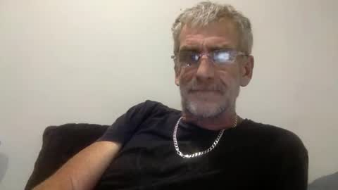 deanofflove221000 online show from March 18, 10:10 am