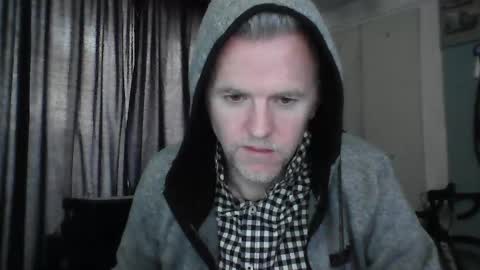 deanthejellybean online show from May 7, 9:38 am