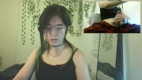 deciduousdoll online show from January 10, 6:19 am