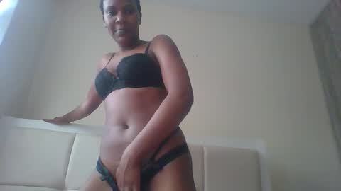 dee1234890 online show from September 16, 12:40 pm