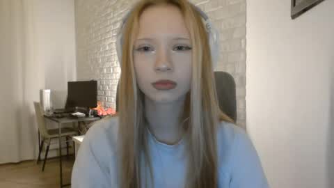 Amanda online show from May 17, 7:56 pm
