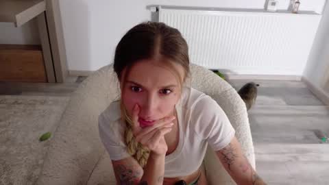 Di online show from January 6, 3:38 pm