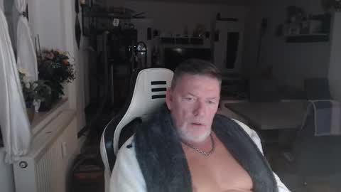 deinprinz2312 online show from October 1, 5:06 am