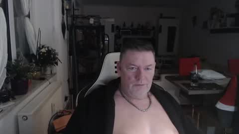 deinprinz2312 online show from January 2, 3:58 am