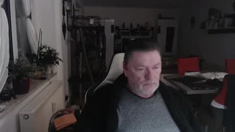 deinprinz2312 online show from December 31, 5:11 am