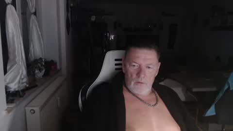 deinprinz2312 online show from September 15, 2:24 am