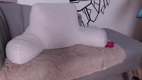  DEIVY  online show from December 18, 4:30 am