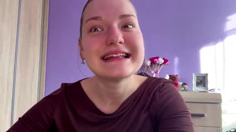 Mila online show from March 5, 7:28 am