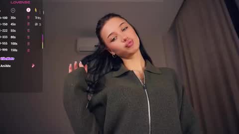 Hello everyone Im Tessa Make yourself comfortable. Were going to have fun together  online show from December 5, 8:02 am