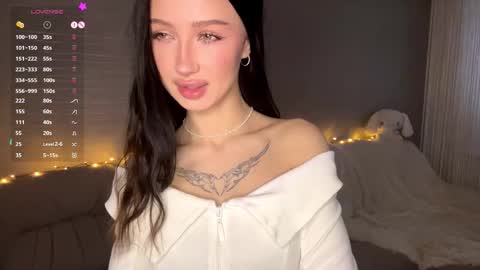 Hello everyone Im Tessa Make yourself comfortable. Were going to have fun together  online show from January 14, 9:50 am