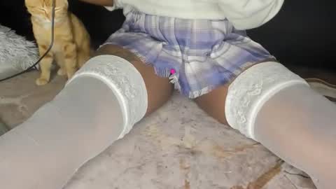 deli_la online show from March 8, 9:19 pm