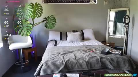 Kitty online show from October 24, 8:59 am