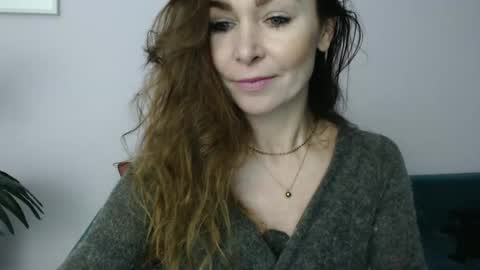 Snapshot of delilah_sweet chatting on February 12, 5:05 pm delilah_sweet online show from February 12, 5:05 pm