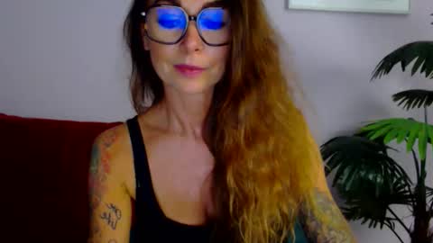 Snapshot of delilah_sweet chatting on September 11, 3:57 pm delilah_sweet online show from September 11, 3:57 pm