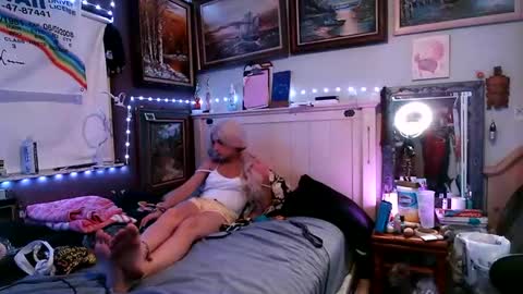 Delilah  Juju online show from February 26, 4:08 am