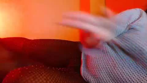 Snapshot of delphine_x chatting on February 12, 9:11 pm Delphine online show from February 12, 9:11 pm