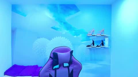 DEMI online show from September 18, 1:26 pm