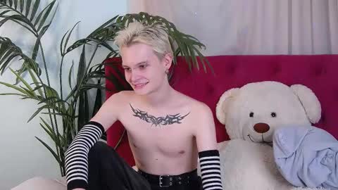 demianenglen online show from February 27, 2:03 am