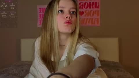 Emma online show from December 21, 11:11 pm