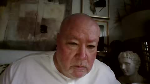 Snapshot of denboisvin2043 chatting on October 2, 10:58 am denboisvin2043 online show from October 2, 10:58 am