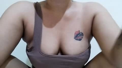 Sarina online show from May 11, 7:26 am