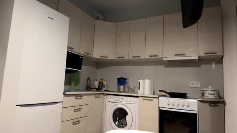 Denni online show from November 2, 3:23 pm