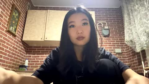 Emma online show from November 10, 1:58 pm