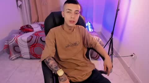 Dereck Boy online show from May 11, 3:57 am