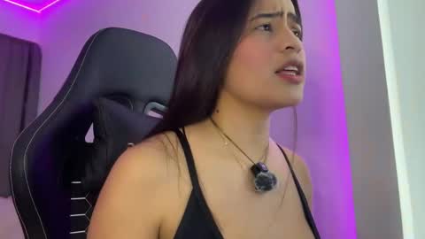 Dereck online show from November 18, 9:40 pm