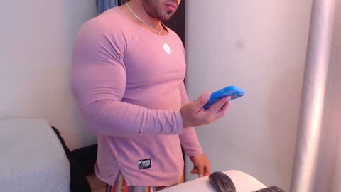 Derek online show from January 6, 11:52 pm