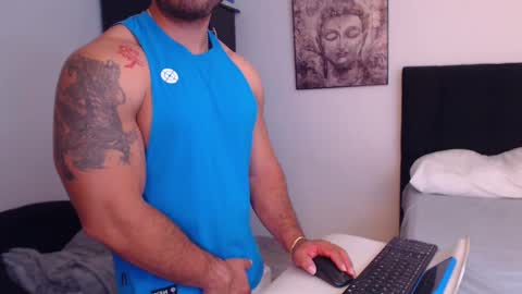 Derek online show from February 22, 7:58 pm