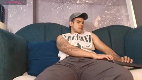 derek_voss online show from June 25, 1:05 pm