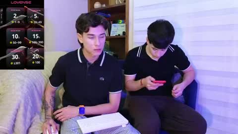Derek online show from May 31, 2:43 am