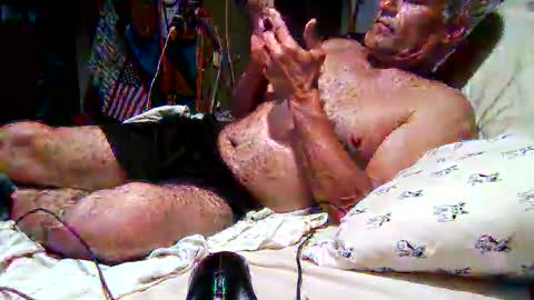 derick1961 online show from April 6, 4:46 am