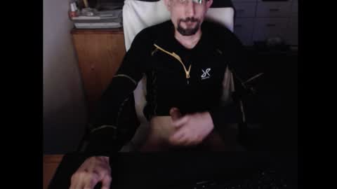 dermattes online show from November 30, 4:47 pm