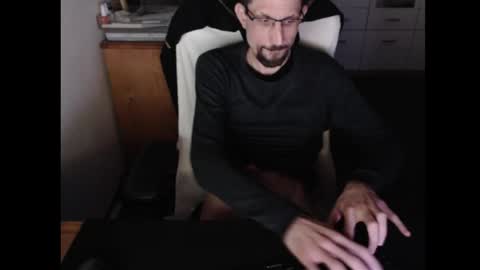 dermattes online show from April 25, 1:41 pm